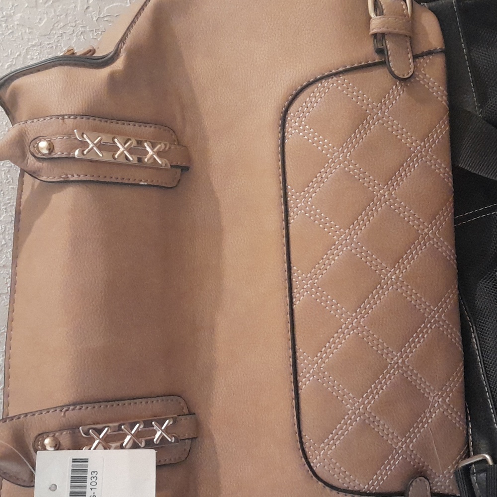 Purses - Picture 8 of 14